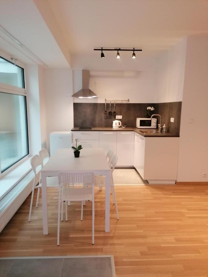 Brand New Two Room Apartment #26 With Free Secure Parking Close To Center Prague Luaran gambar