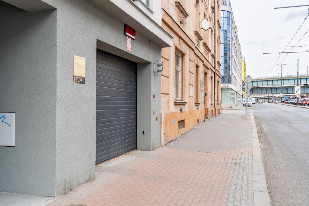 Brand New Two Room Apartment #26 With Free Secure Parking Close To Center Prague Luaran gambar